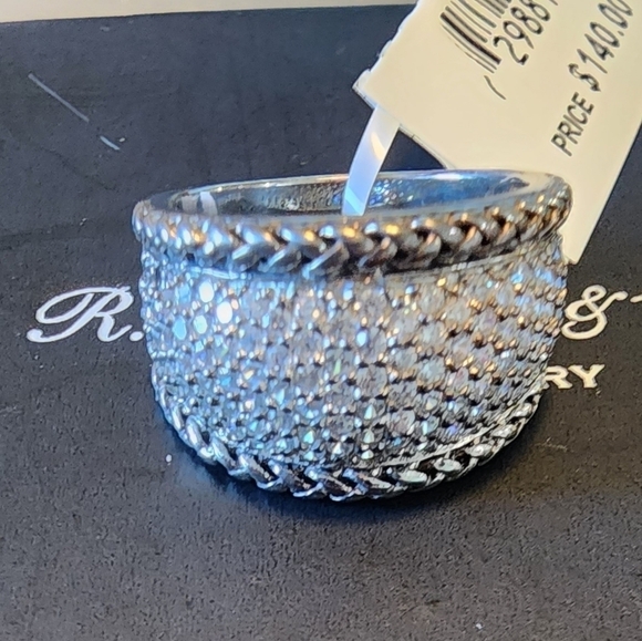Cubic Zirconia Pavé Statement Ring in Sterling Silver size 7 - Picture 2 of 9